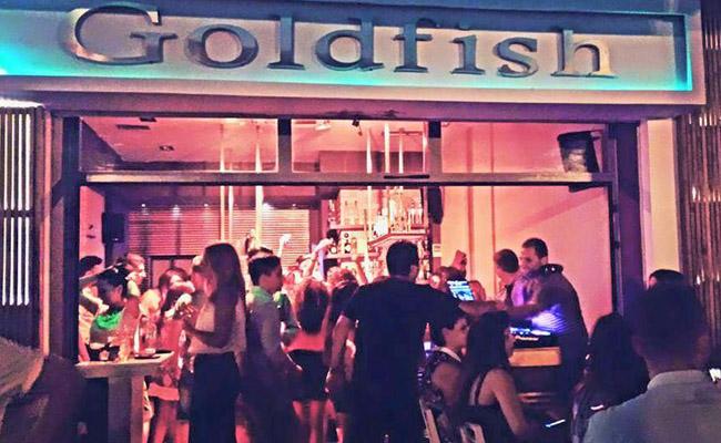 Goldfish Cafe - Bar